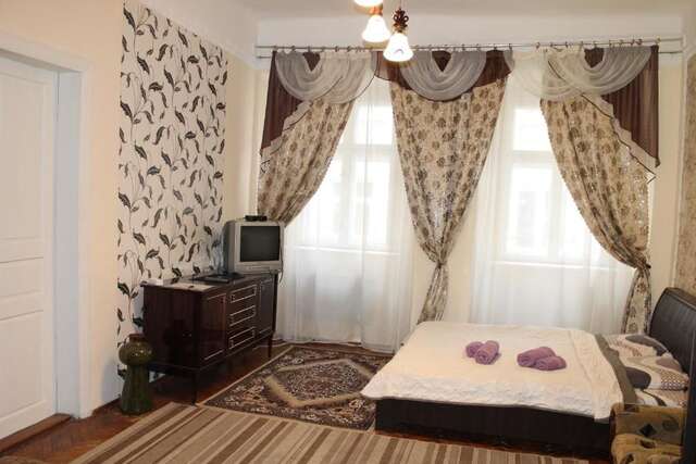 Апартаменты Apartment on Rynok Square Львов-22